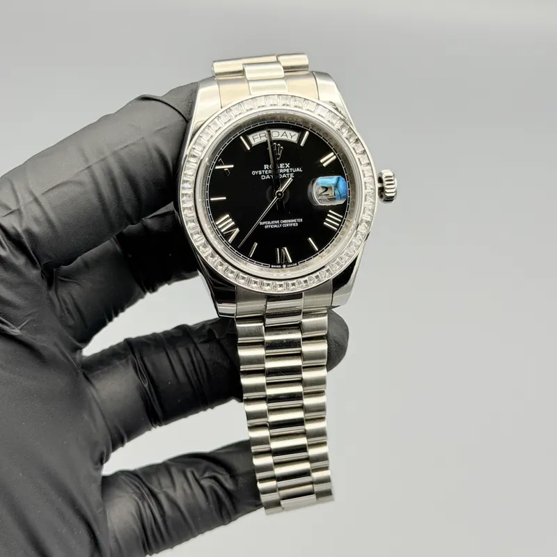 Day Date Watch Gem Set Black Roman Dial Silver President