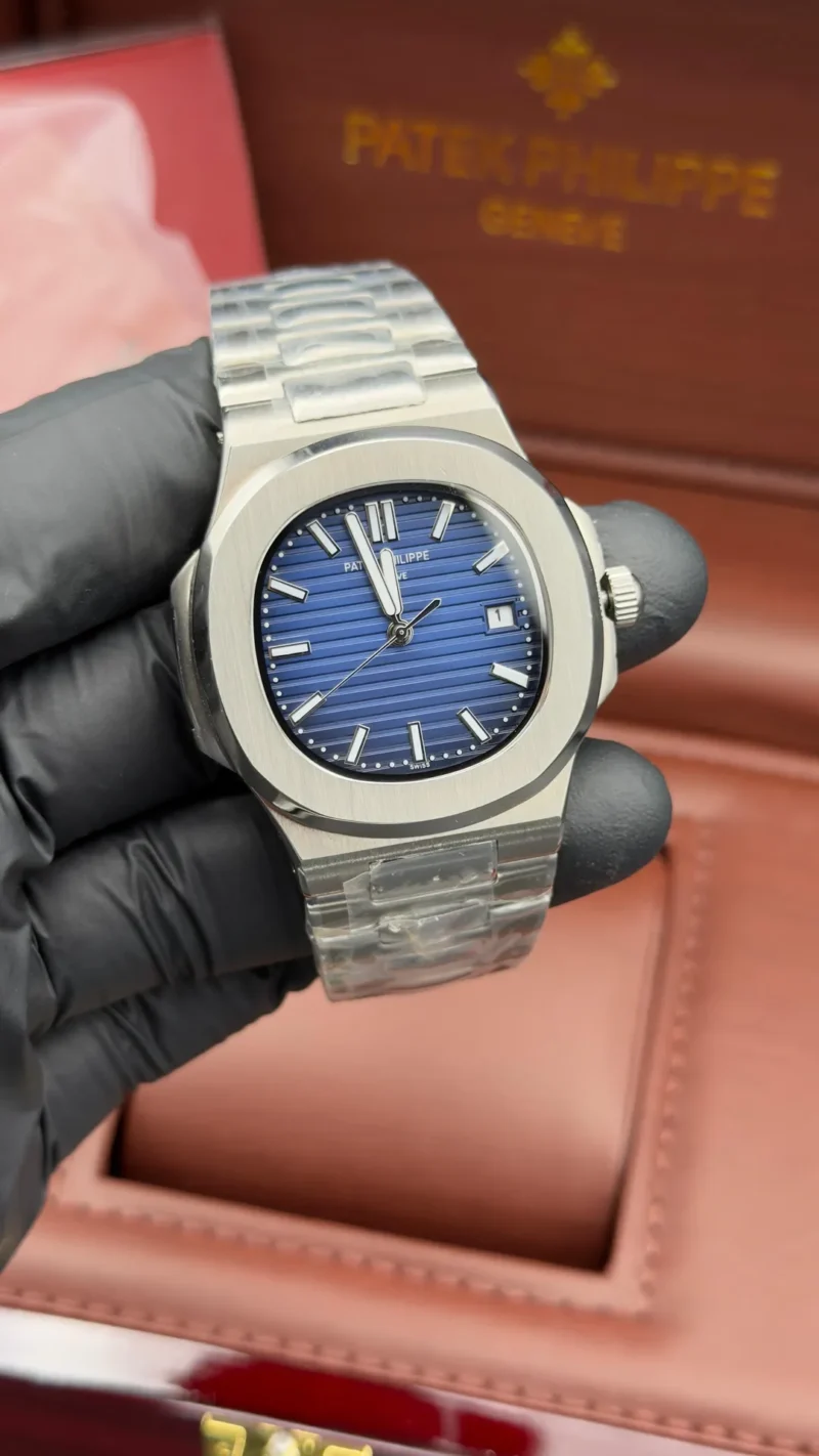 Nautilus Style Watch Blue Dial Integrated Bracelet
